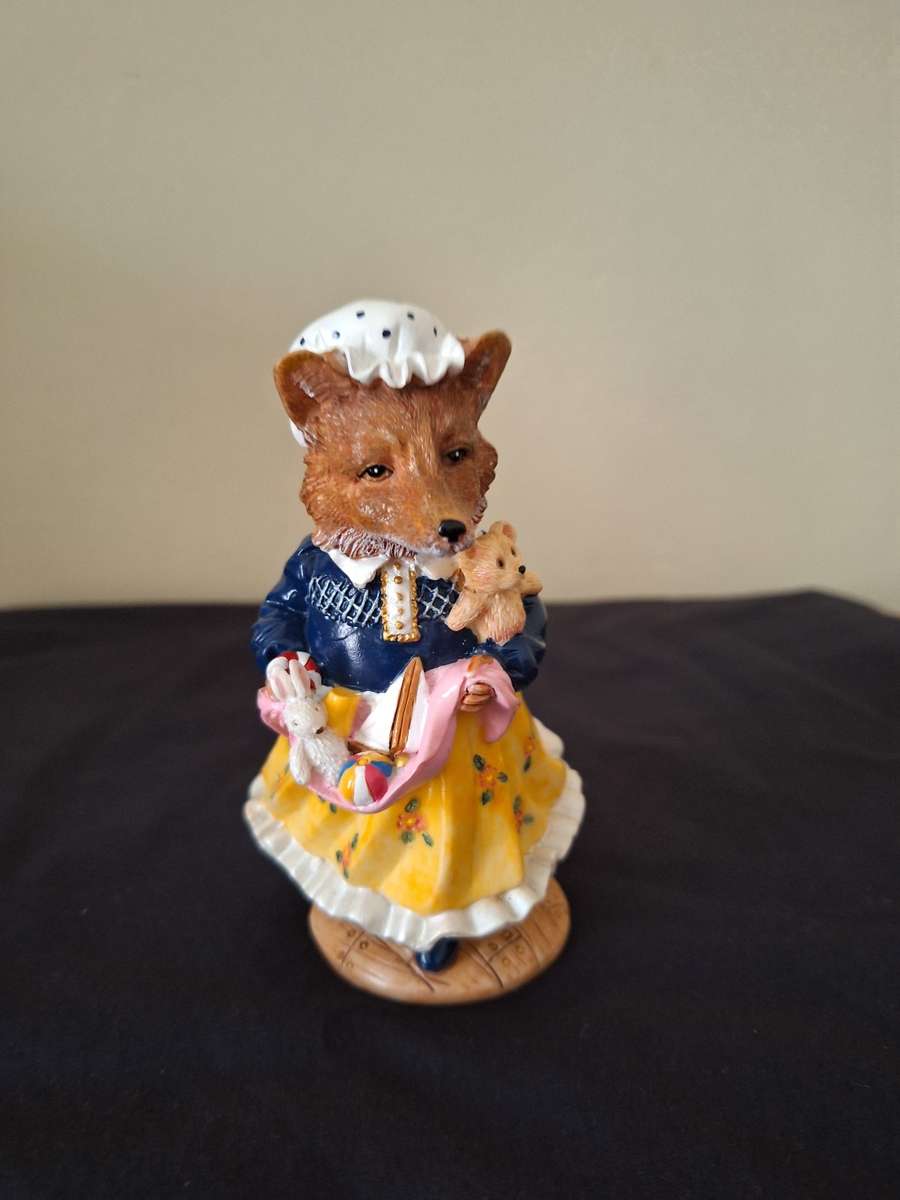 THE TALES OF HONEYSUCKLE HILL BY REGENCY FINE ARTS IN ORIGINAL TIN